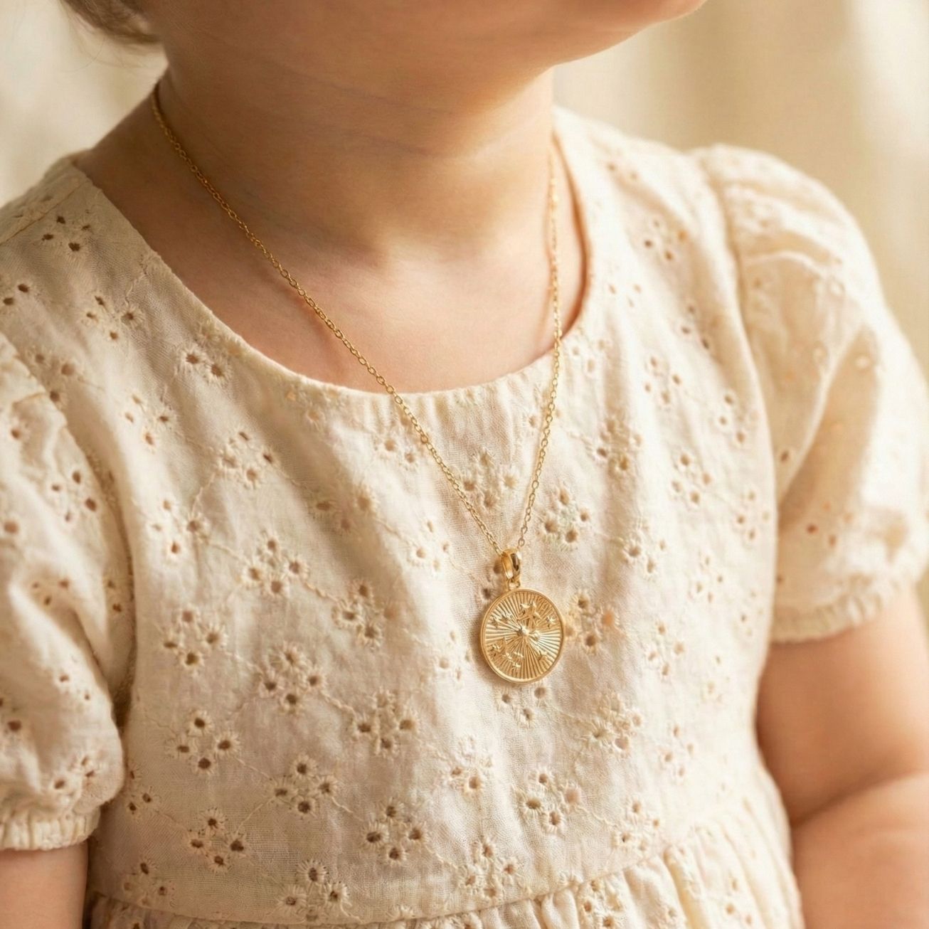 Medalla para bautizo <i>Nube de estrellas</i>