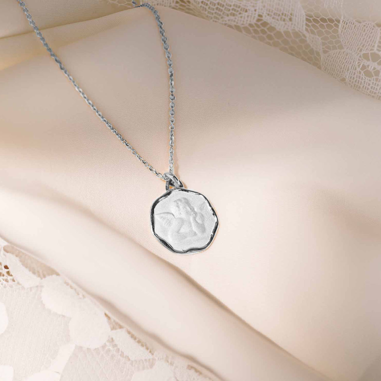 Medalla para bautizo Angel de plata 925
