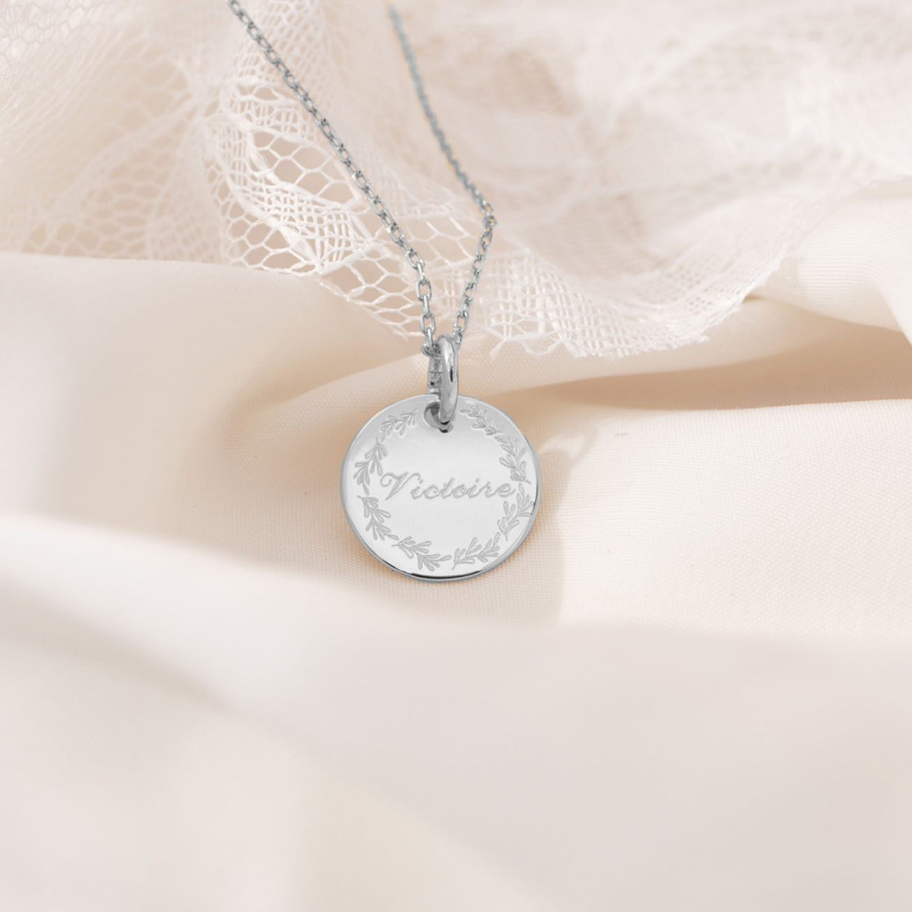 Médaille baptême argent massif couronne de feuille