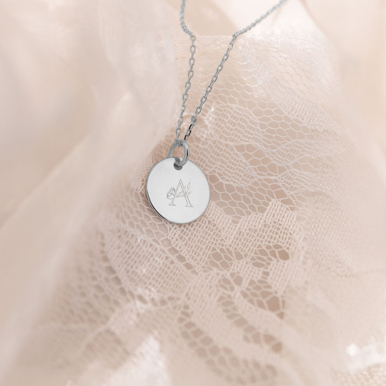 Medalla bautismo plata 925 Inicial floral