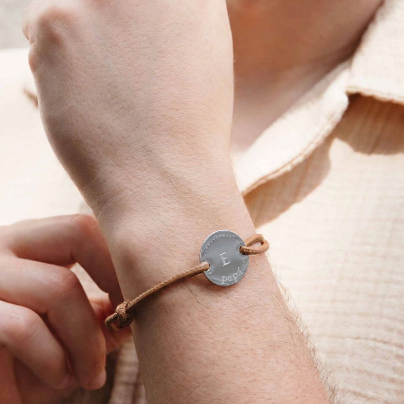 Pulsera Papá con iniciales en cordón de cuero