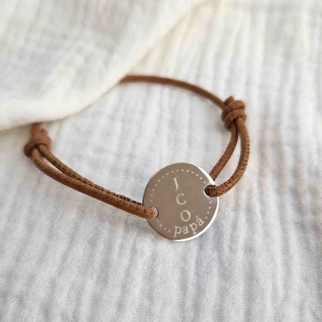 Pulsera Papá con iniciales en cordón de cuero