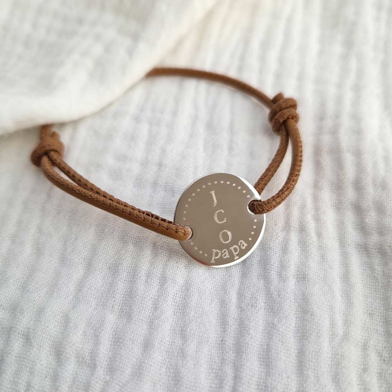 Pulsera Papá con iniciales en cordón de cuero