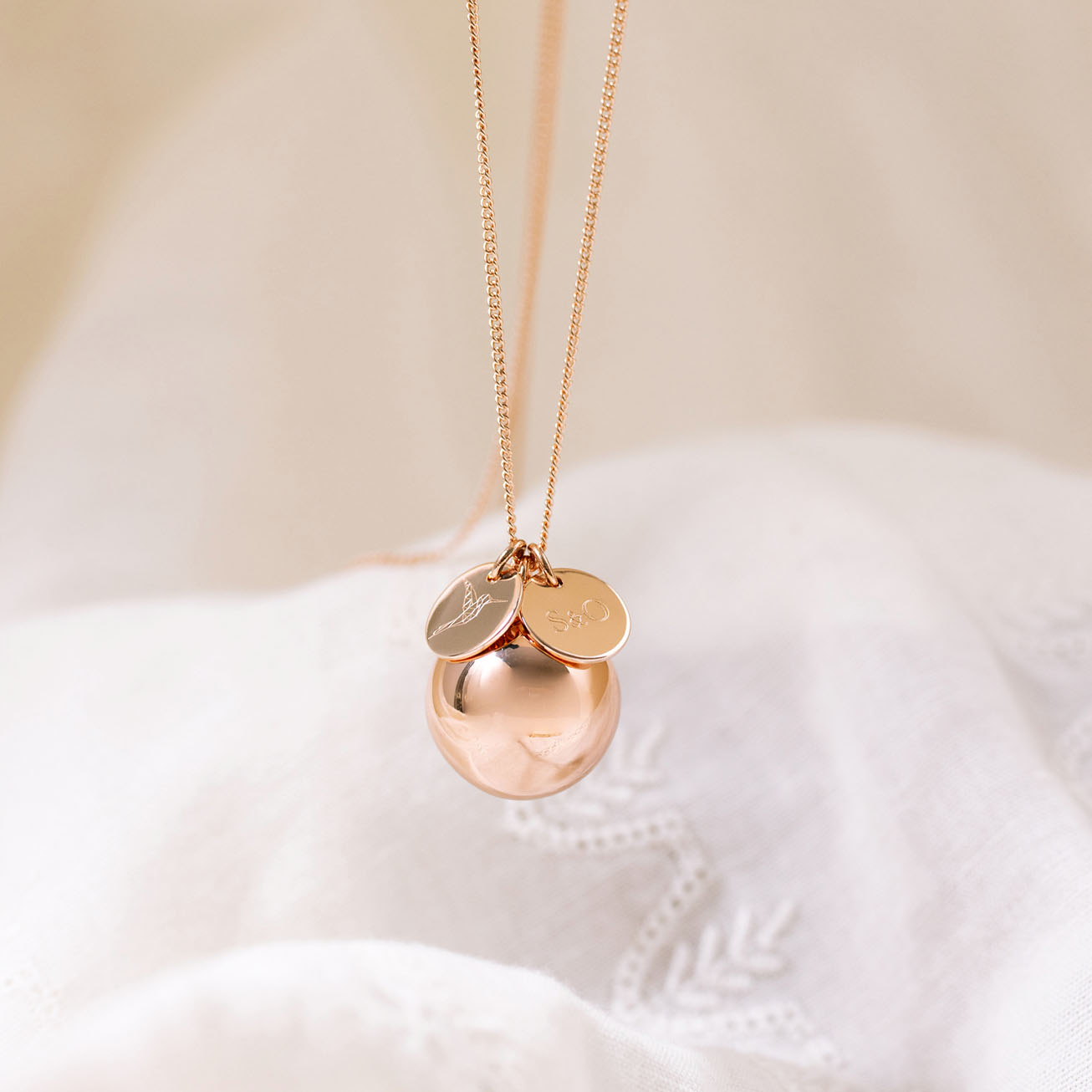 Llamador de ángeles Colibrí <i>Nadia</i> oro rosa 