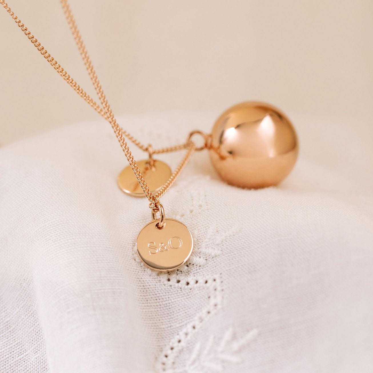 Llamador de ángeles Colibrí <i>Nadia</i> oro rosa 