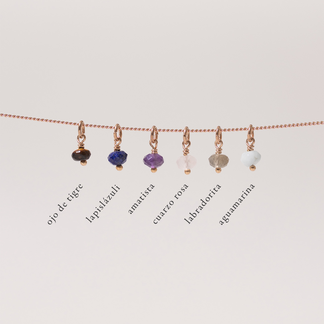 Llamador de ángeles <i>Mariana</i> oro rosa person