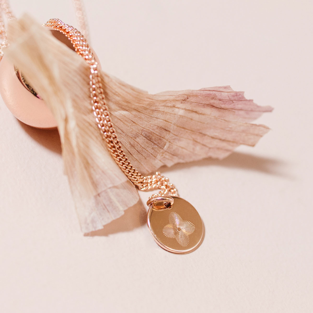 Llamador de ángeles <i>Cruz Romana</i> oro rosa