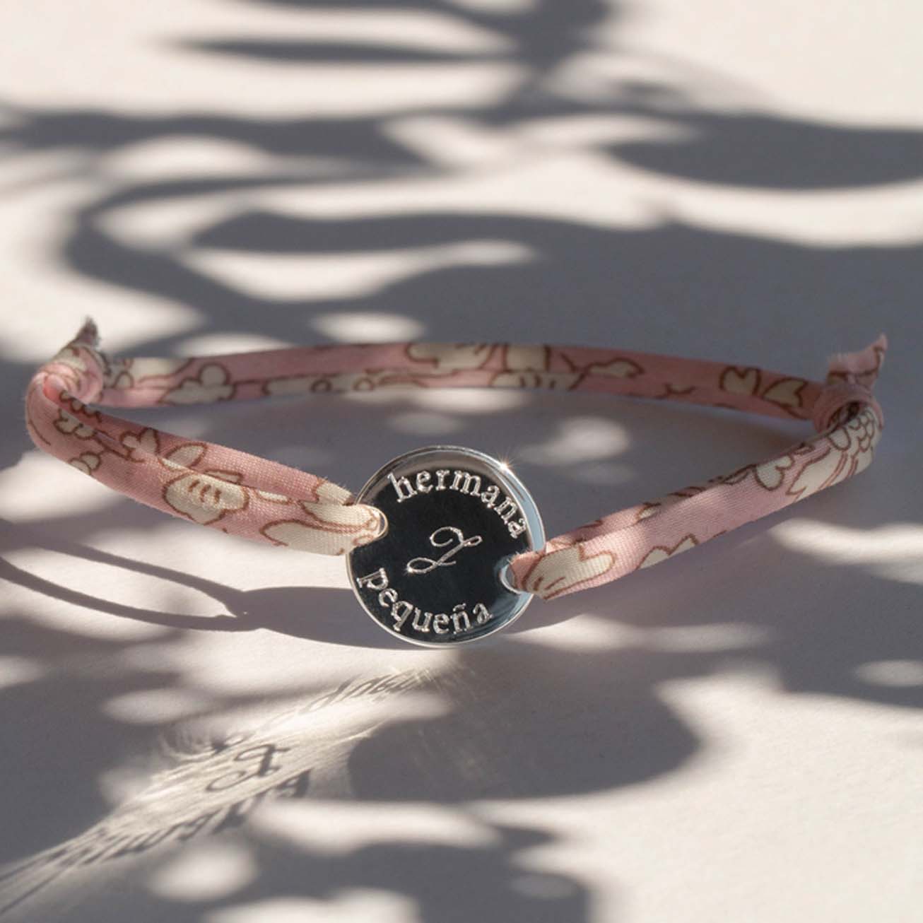 Pulsera <i>Hermana</i> personalizada 