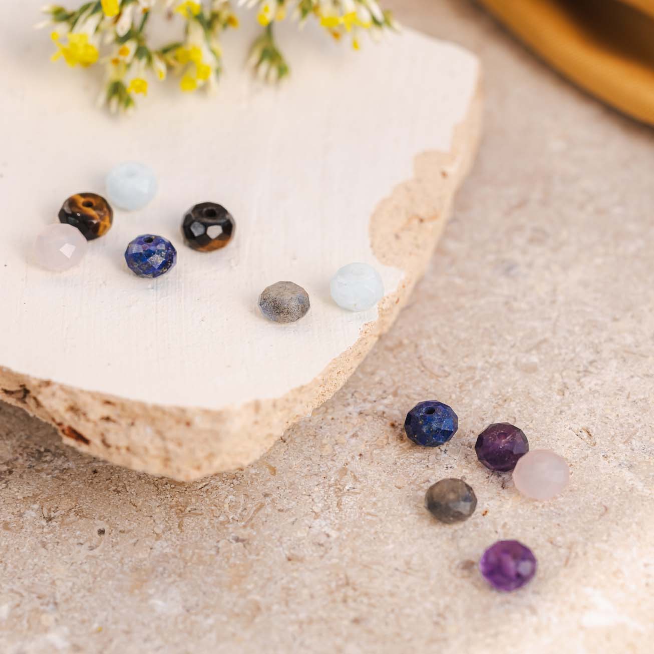 Pulsera para bautizo Inicial y piedra facetada
