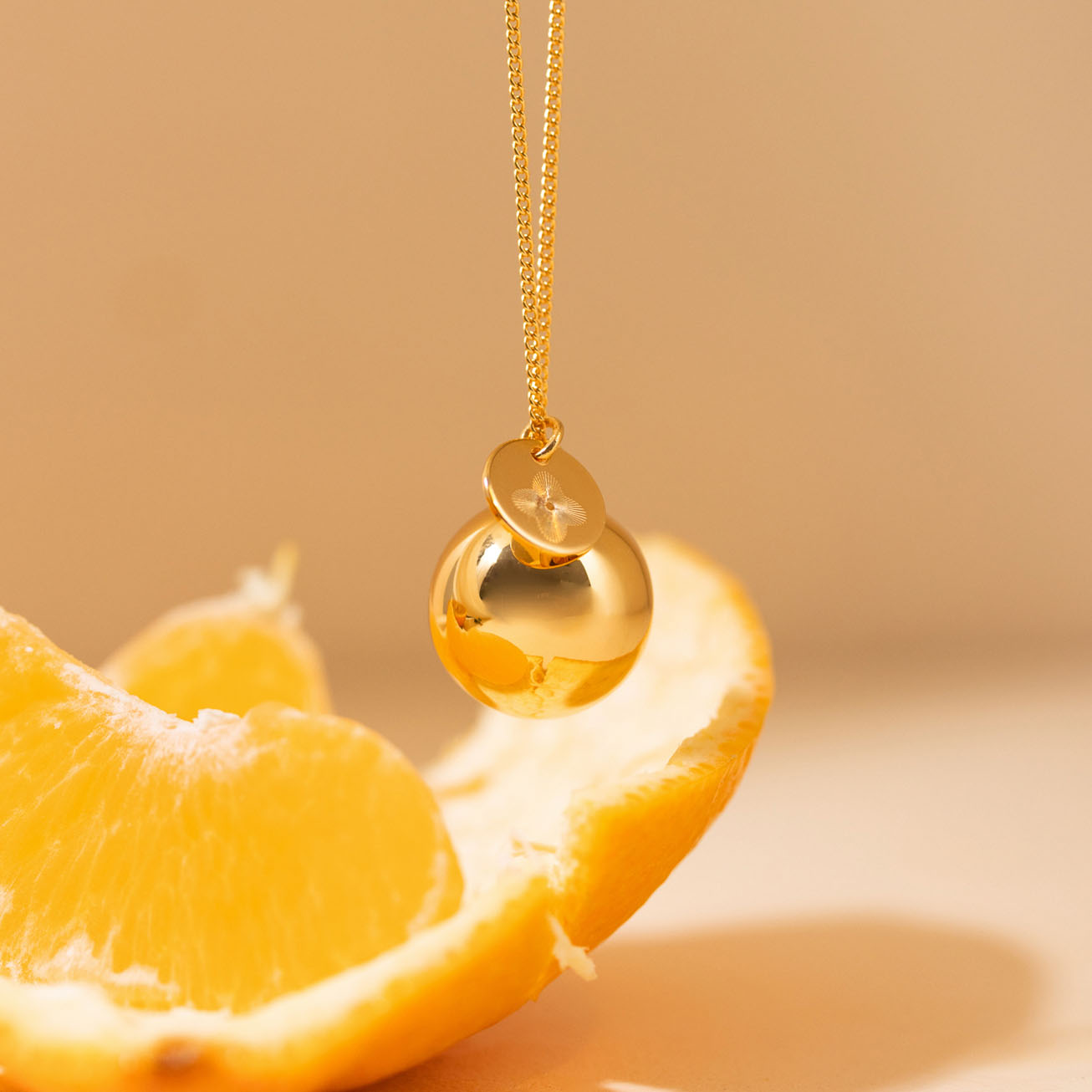 Llamador de ángeles <i>Cruz Romana</i> dorado