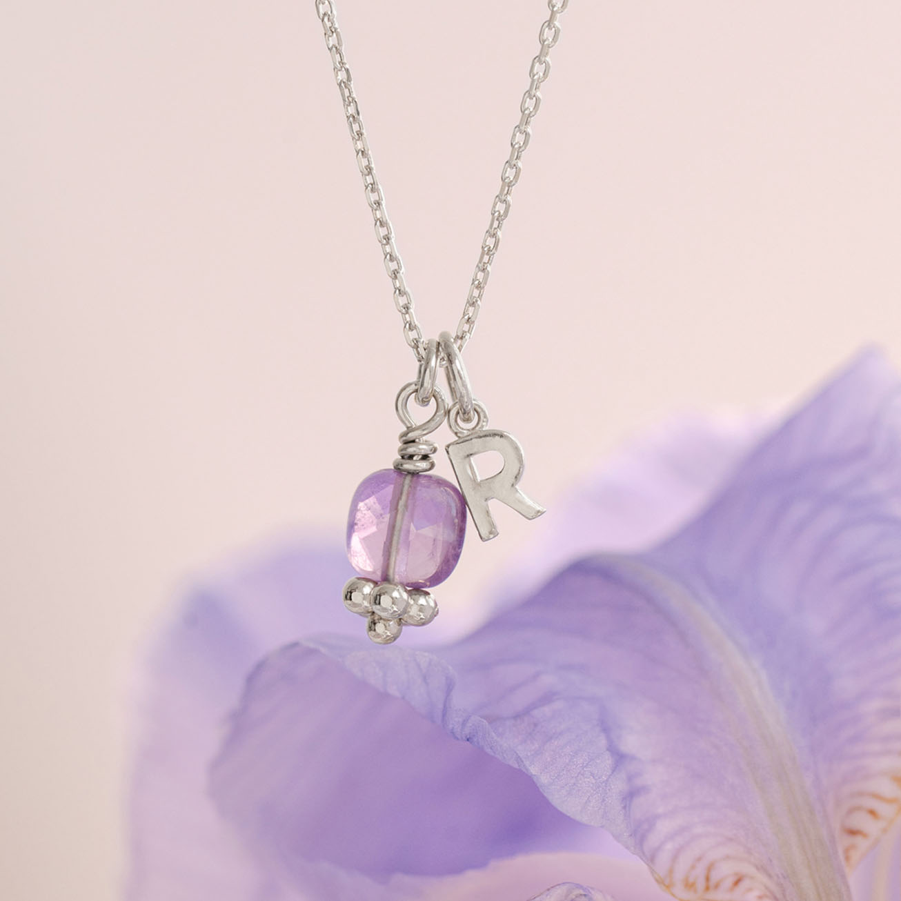 Collar Inicial <i>amatista</i> piedra de nacimient