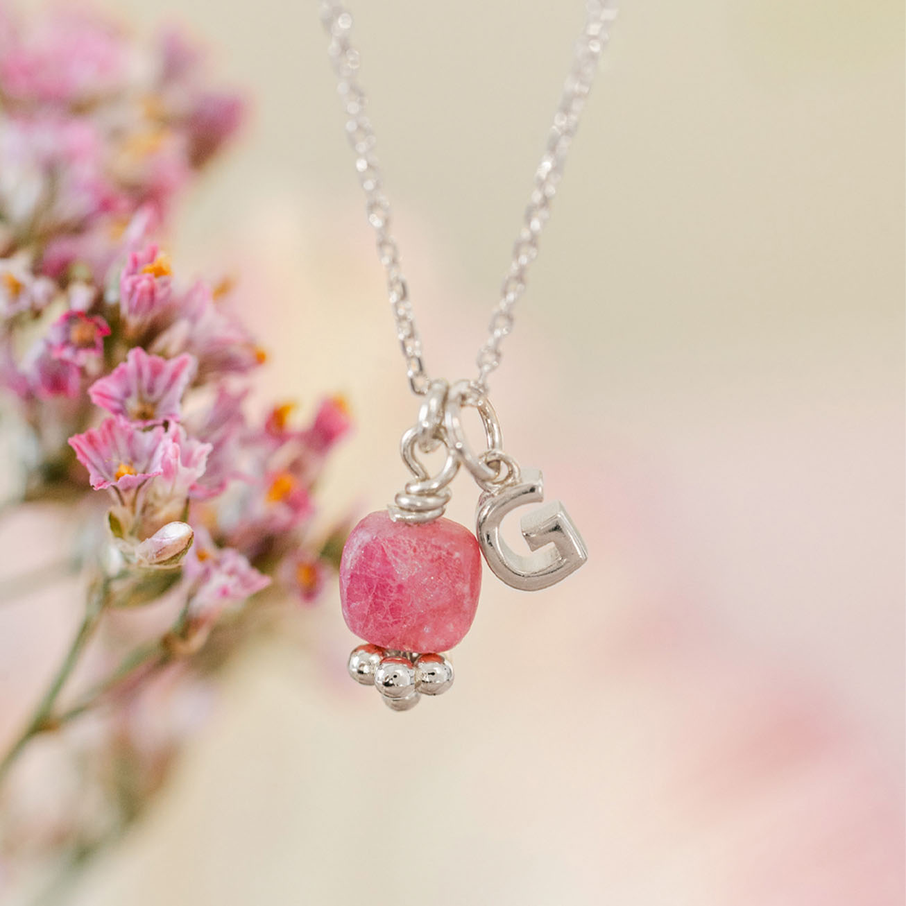 Collar <i>rubí</i> Inicial personalizado Plata