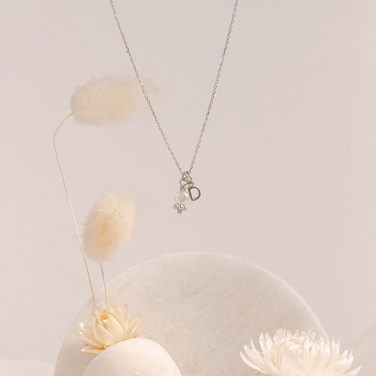 Colgante <i>Perla de nacár</i> Inicial Plata