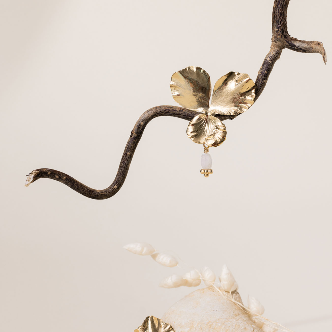 Pendientes <i>Pensamiento</i> piedra de Luna