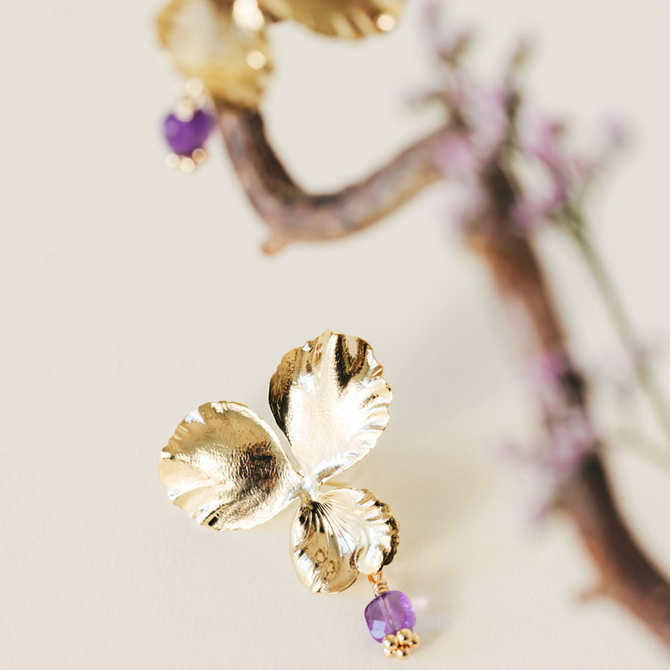 Pendientes piedra Amatista cuadrada <i>Pensamiento