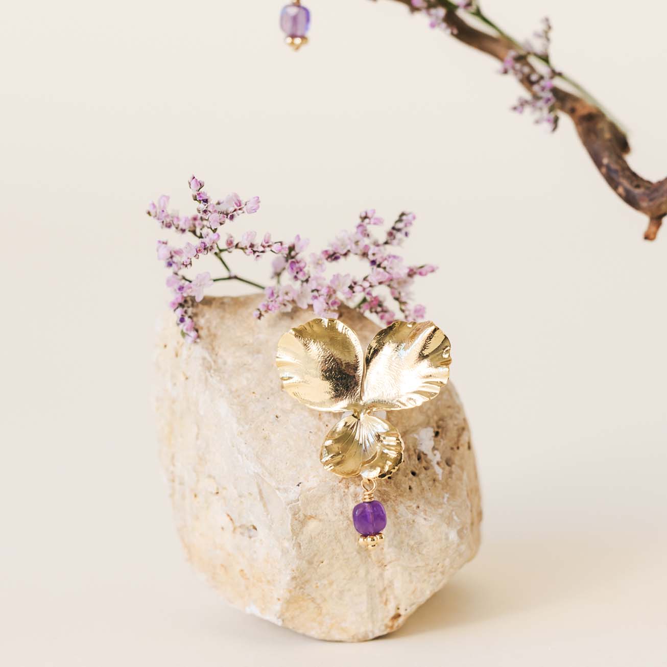 Pendientes piedra Amatista cuadrada <i>Pensamiento