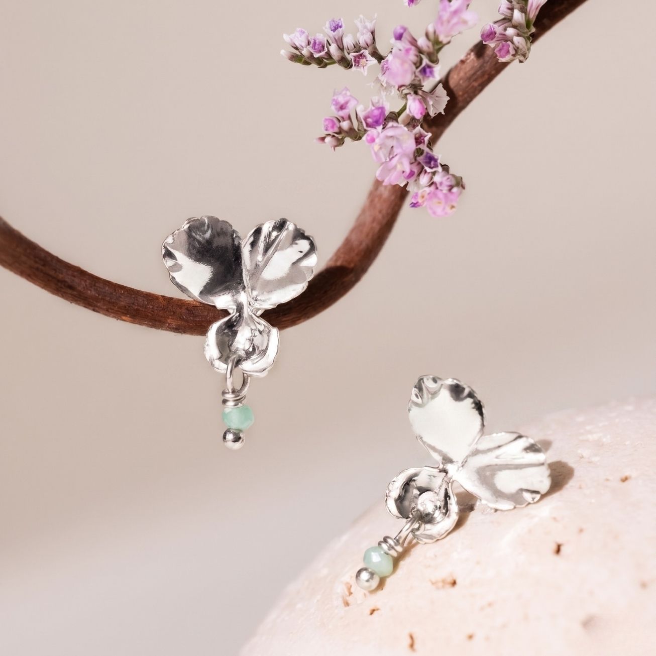 Pendientes Esmeralda <i>Pensamiento</i>