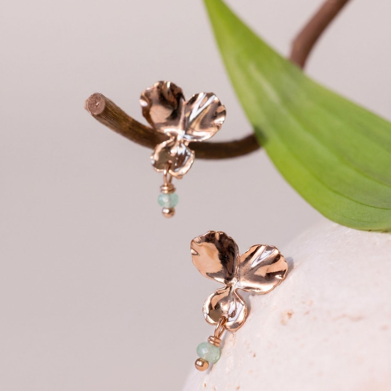 Pendientes Esmeralda <i>Pensamiento</i>