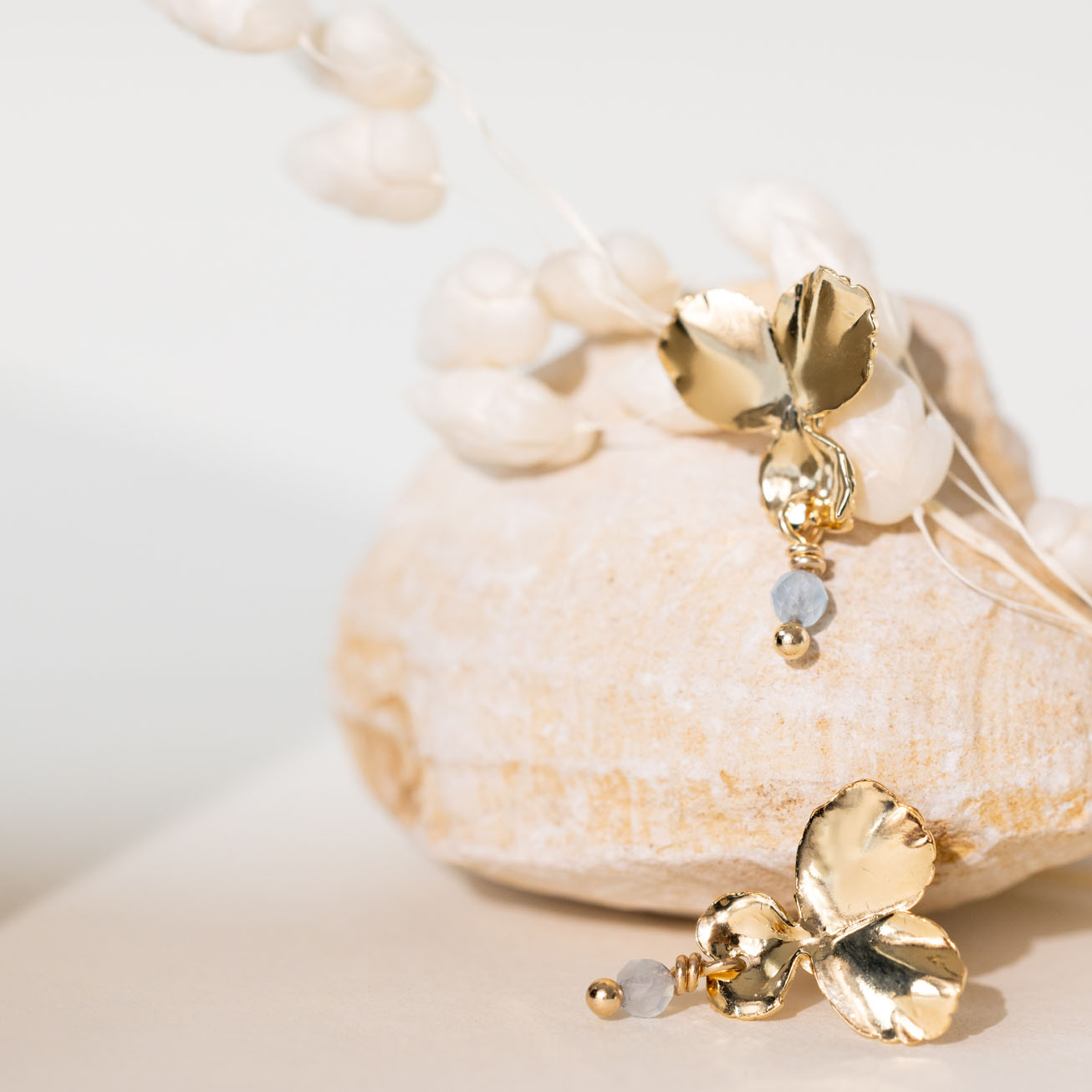 Pendientes <i>Pensamiento</i> piedra Aguamarina