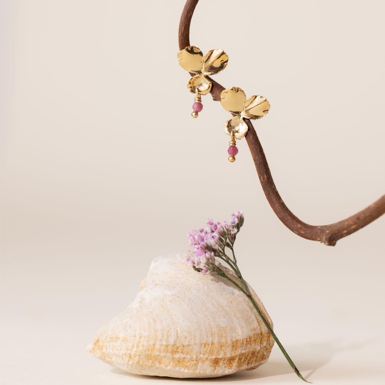 Pendientes Rubí <i>Pensamiento</i>