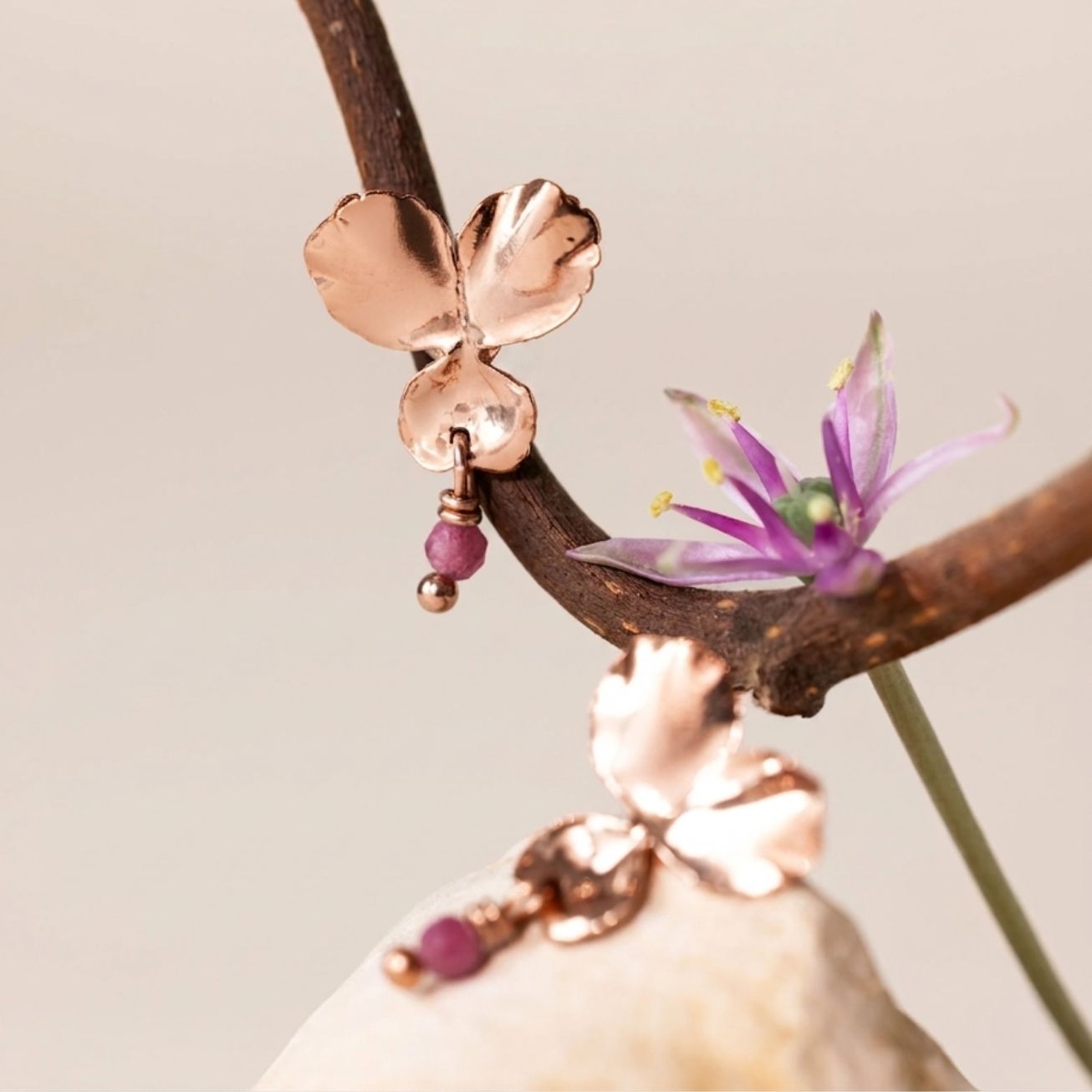 Pendientes Rubí <i>Pensamiento</i>
