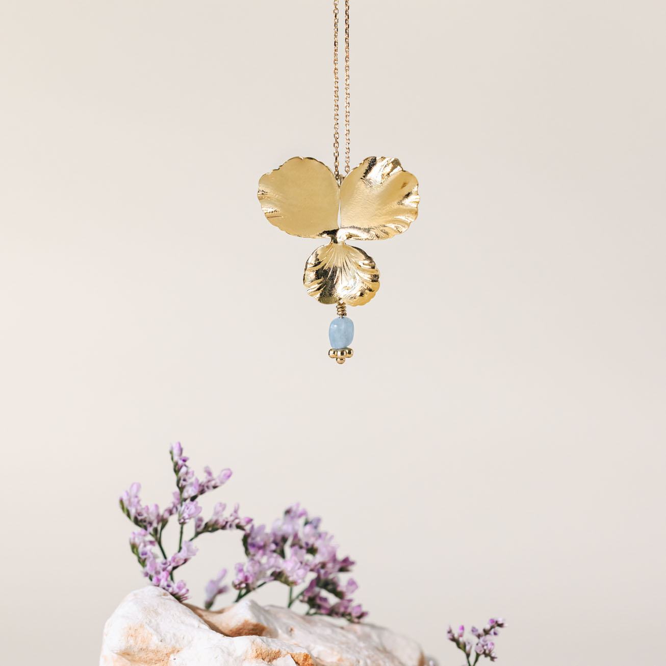 Collar <i>Pensamiento</i> y su Aguamarina