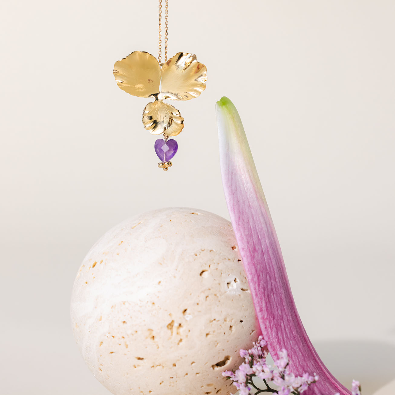 Collier Pensée et son cœur d'améthyste