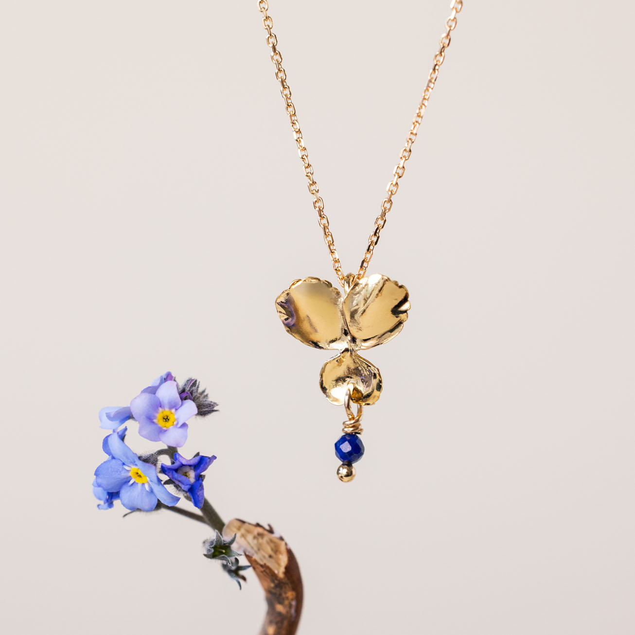 Collar piedra de Lapislázuli <i>Pensamiento</i>