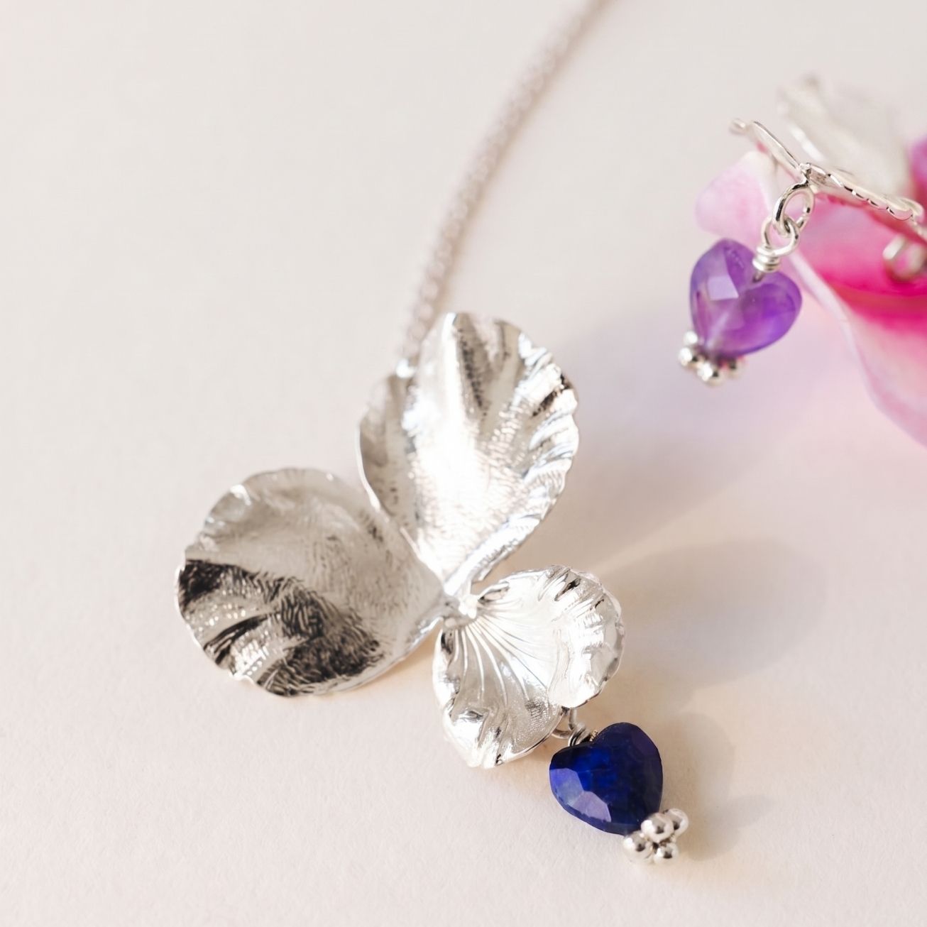 Collar <i>Pensamiento</i> Corazón Lapislázuli
