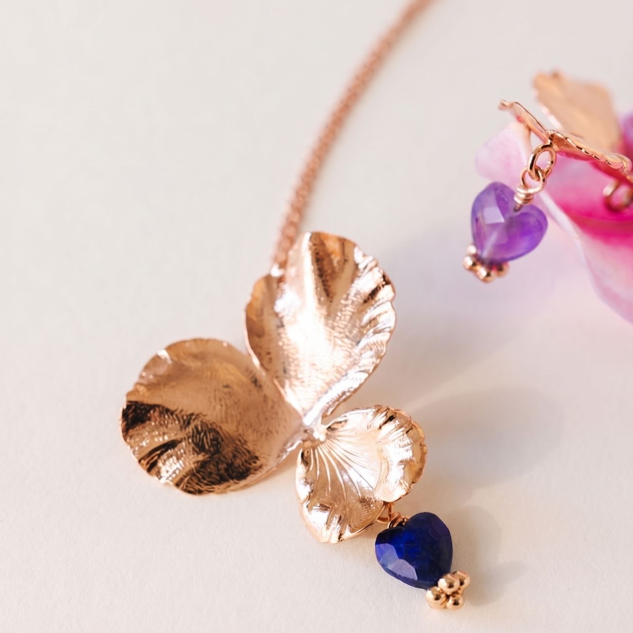Collar <i>Pensamiento</i> Corazón Lapislázuli