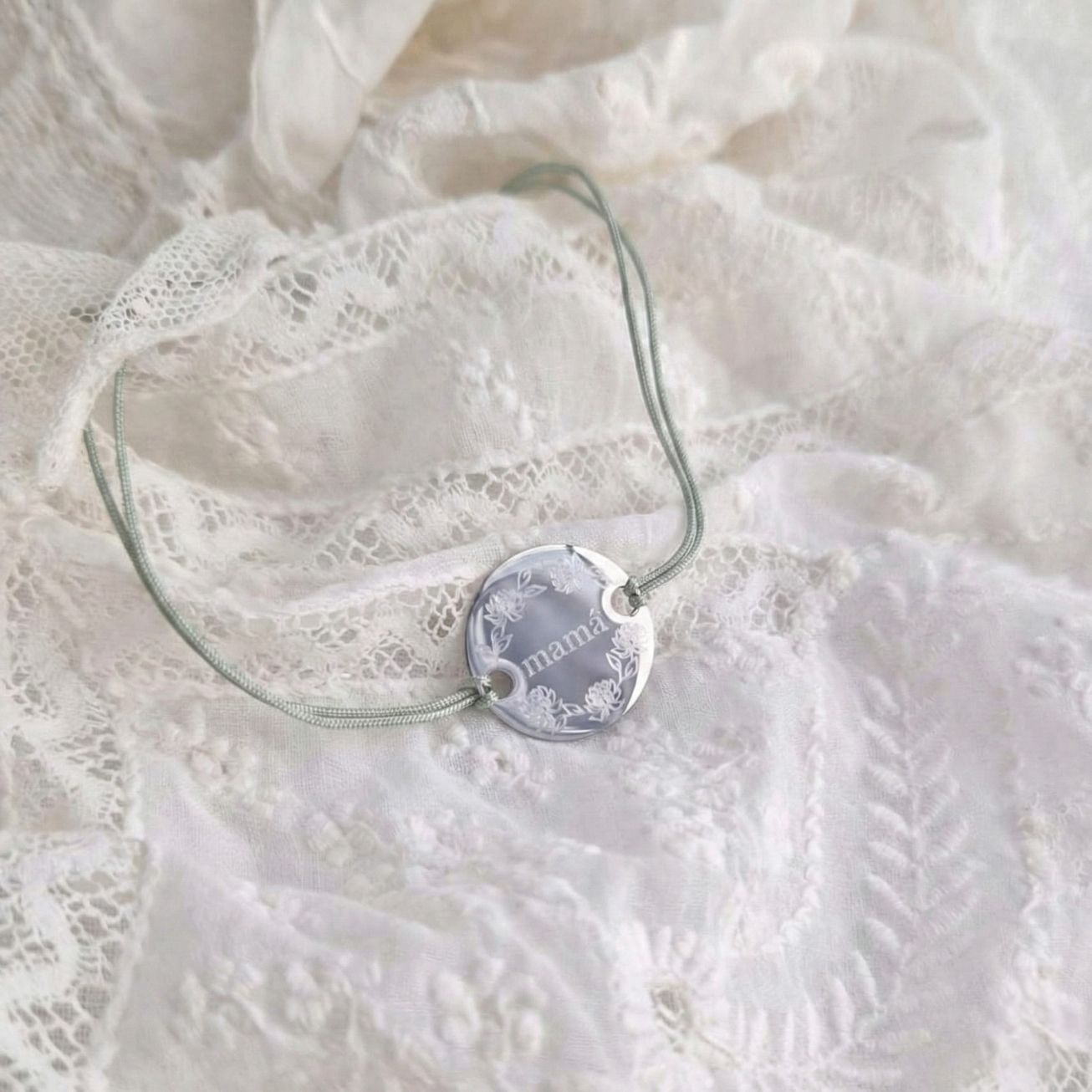 Pulsera personalizada Mamá corona de flores