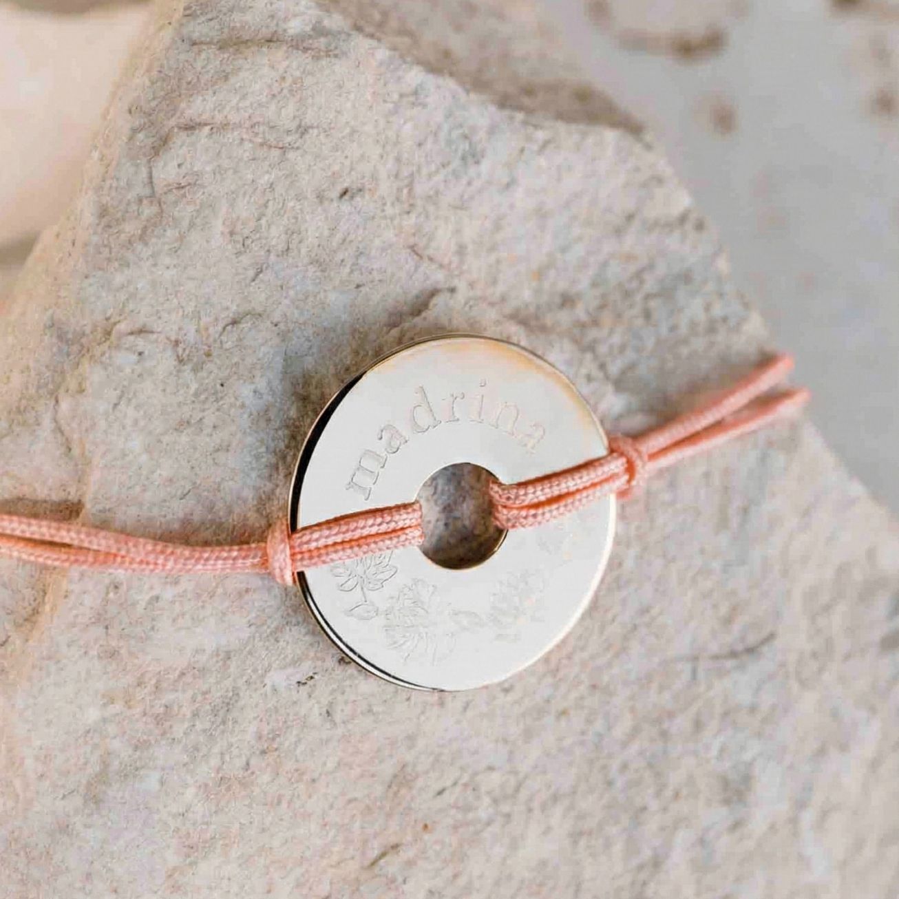 Pulsera Madrina blanco chapada en oro