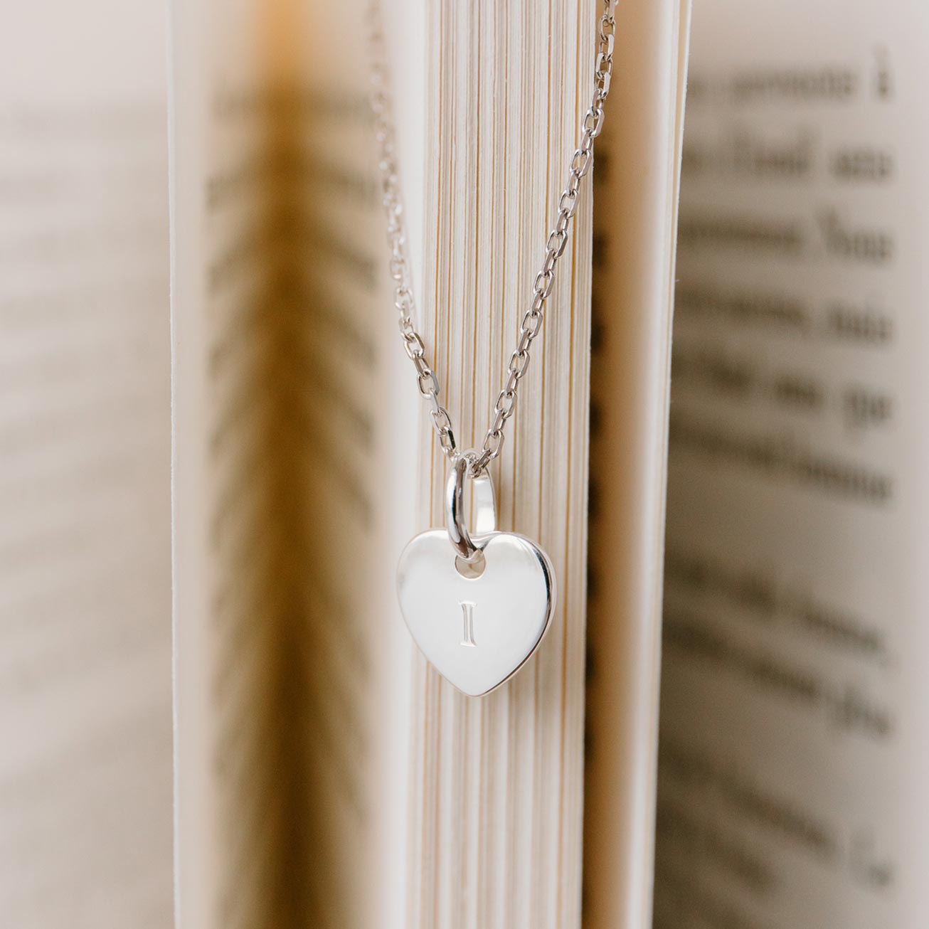 Collar niña corazón personalizado Lola plata