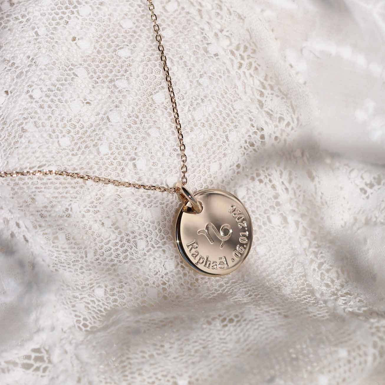Medalla de bautizo <i>Signo del Zodiaco</i>